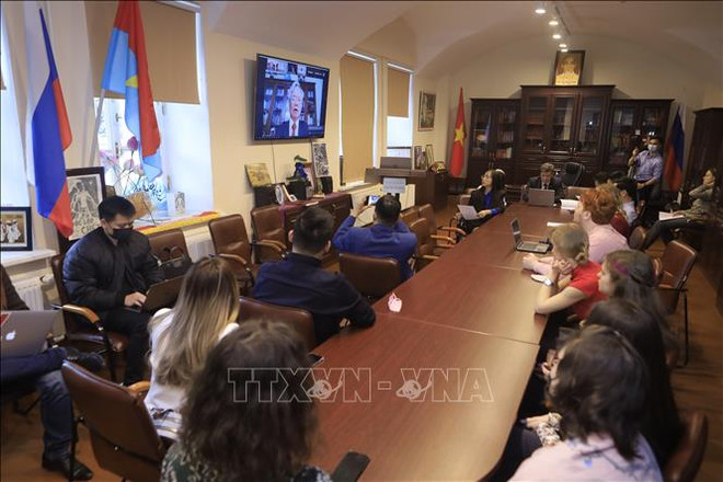 2021年全球雄王祭祖活动在圣彼得堡市举行 ảnh 2 2021年全球雄王祭祖活动在圣彼得堡市举行 ảnh 2