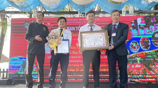 以富国鱼露为主要调料的100个佳肴创国家记录 ảnh 2 以富国鱼露为主要调料的100个佳肴创国家记录 ảnh 2