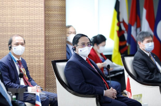 越南政府总理范明政圆满结束赴印尼出席东盟领导人会议之行 ảnh 1 越南政府总理范明政圆满结束赴印尼出席东盟领导人会议之行 ảnh 1