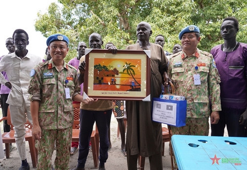 越南五号二级野战医院携手为社区做出贡献 ảnh 1