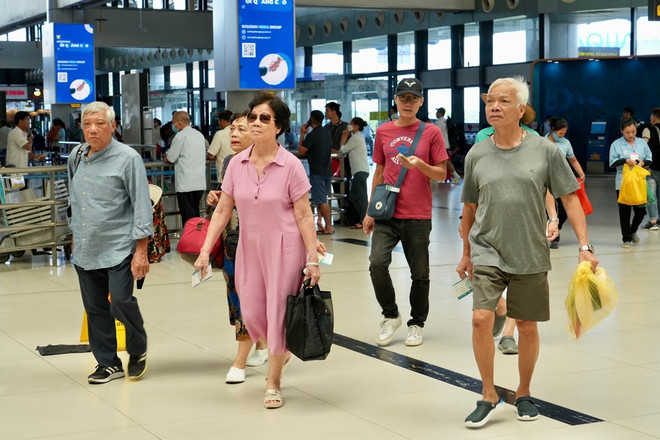 国庆假期前越南内排机场旅客吞吐量小幅增长 ảnh 1 国庆假期前越南内排机场旅客吞吐量小幅增长 ảnh 1