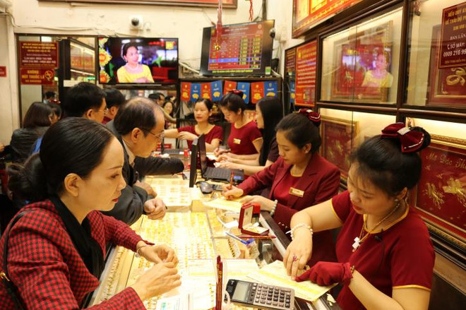 8月31日上午越南国内黄金市场涨跌互现 ảnh 1