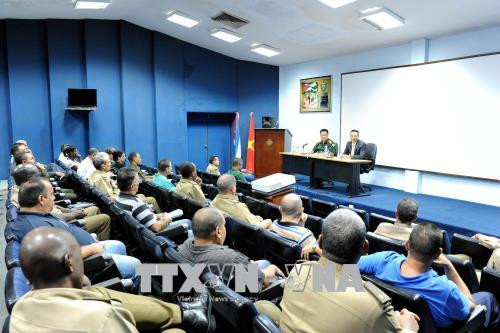  越南与古巴分享革新方向及发展经验 ảnh 1