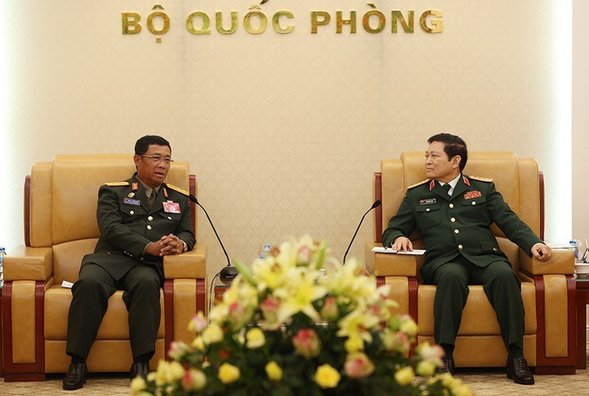 老挝人民军总参谋长对越南进行正式访问 ảnh 2 老挝人民军总参谋长对越南进行正式访问 ảnh 2