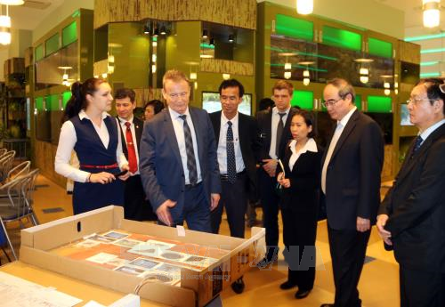 胡志明市市委书记阮善仁在俄罗斯圣彼得堡市活动报道 ảnh 2 胡志明市市委书记阮善仁在俄罗斯圣彼得堡市活动报道 ảnh 2