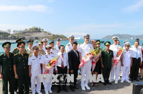 美国海军医疗舰“仁慈号” 抵达越南芽庄港开始《2018年太平洋伙伴计划》 ảnh 3 美国海军医疗舰“仁慈号” 抵达越南芽庄港开始《2018年太平洋伙伴计划》 ảnh 3