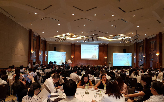越南2018-2020年经济前景展望研讨会在河内举行 ảnh 1  越南2018-2020年经济前景展望研讨会在河内举行 ảnh 1