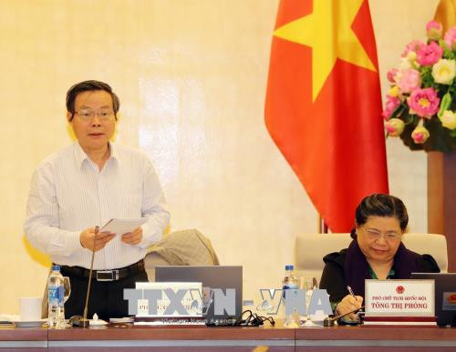 越南第十四届国会常务委员会就2016年国家财政决算提出意见 ảnh 1