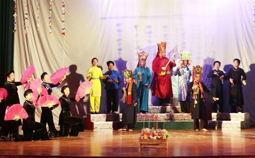 全国天曲和天琴艺术节:谅山省鼓励发展各阶层人民的天曲艺术活动 ảnh 1 全国天曲和天琴艺术节:谅山省鼓励发展各阶层人民的天曲艺术活动 ảnh 1