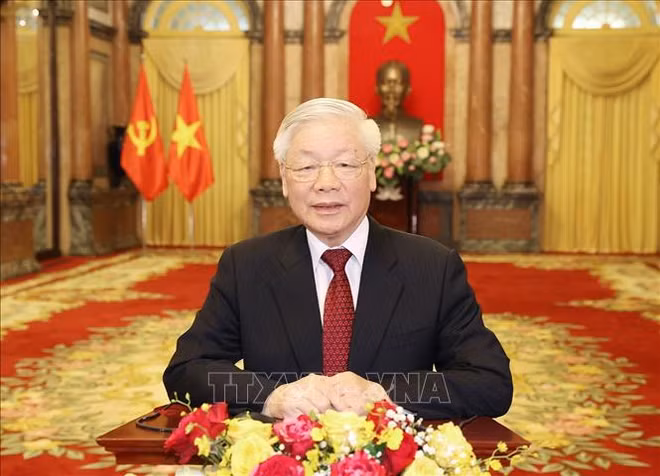 越共中央总书记阮富仲重要文章《社会主义和越南走向社会主义道路的理论与实践若干问题》(全文) ảnh 1 越共中央总书记阮富仲重要文章《社会主义和越南走向社会主义道路的理论与实践若干问题》(全文) ảnh 1