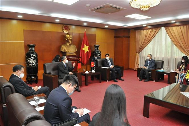 越中两国为货物进出口活动创造便利条件 ảnh 2 越中两国为货物进出口活动创造便利条件 ảnh 2