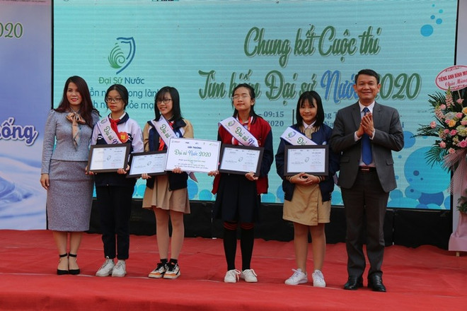 “寻找2020年水资源大使”比赛吸引众多河内市初中学生的参加 ảnh 2 “寻找2020年水资源大使”比赛吸引众多河内市初中学生的参加 ảnh 2