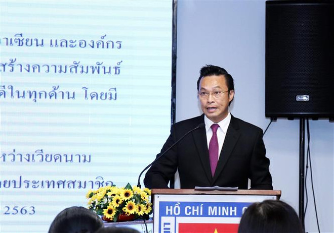 泰国国庆友好见面会在胡志明市举行 ảnh 1