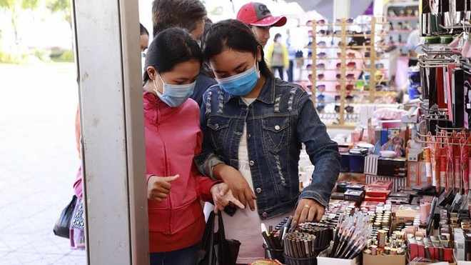 2020年越南-泰国购物和美食展览会在坚江省举行 ảnh 1 2020年越南-泰国购物和美食展览会在坚江省举行 ảnh 1