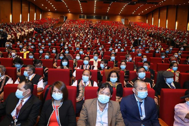 越南政府总理阮春福:祖国大业永远归属越南各民族 ảnh 2 越南政府总理阮春福:祖国大业永远归属越南各民族 ảnh 2