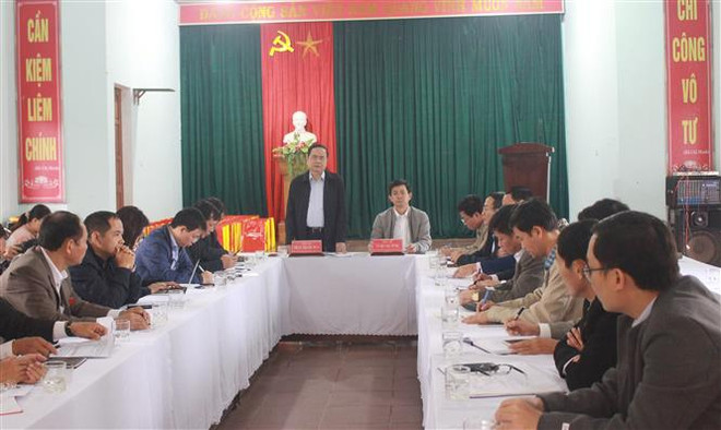 越南祖国阵线中央委员会主席陈青敏看望慰问广治省受灾灾民 ảnh 2 越南祖国阵线中央委员会主席陈青敏看望慰问广治省受灾灾民 ảnh 2