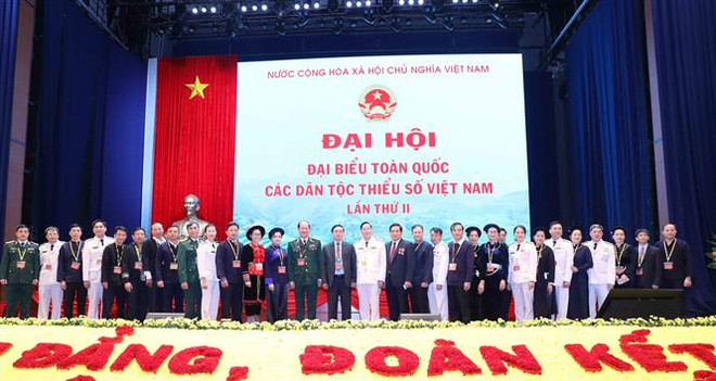 2020年第二届越南少数民族全国代表大会闭幕 通过大会的决心书 ảnh 1