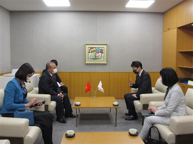 日本群马县知事对越南防疫成果表示钦佩 ảnh 1 日本群马县知事对越南防疫成果表示钦佩 ảnh 1