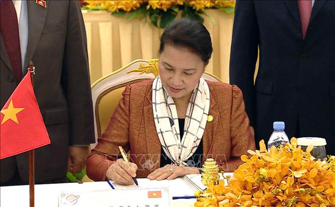 越南国会主席阮氏金银出席亚太议会论坛第27届年会闭幕式 ảnh 1