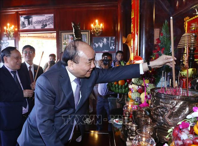 阮春福视察得农省公安厅执勤备战工作 ảnh 1 阮春福视察得农省公安厅执勤备战工作 ảnh 1