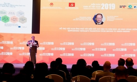 欧盟驻越南代表团团长：越南需要渐次将污染型能源转化为清洁能源 ảnh 2
