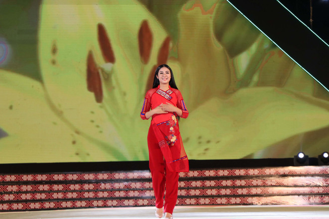 “织锦之路”街头游行活动吸引2000名艺人和演员参加 ảnh 2 “织锦之路”街头游行活动吸引2000名艺人和演员参加 ảnh 2