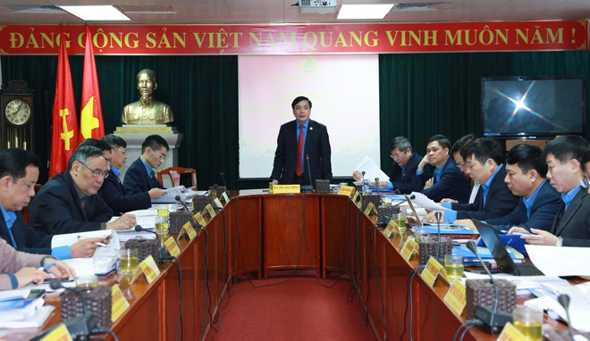 越共中央民运部部长出席越南劳动总联合会主席团第二次会议 ảnh 1 越共中央民运部部长出席越南劳动总联合会主席团第二次会议 ảnh 1