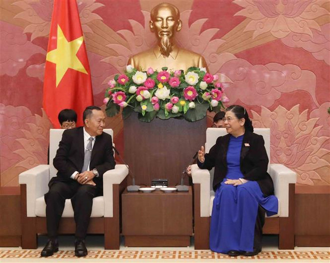 国会副主席丛氏放会见老挝巴特寮通讯社代表团 ảnh 1 国会副主席丛氏放会见老挝巴特寮通讯社代表团 ảnh 1