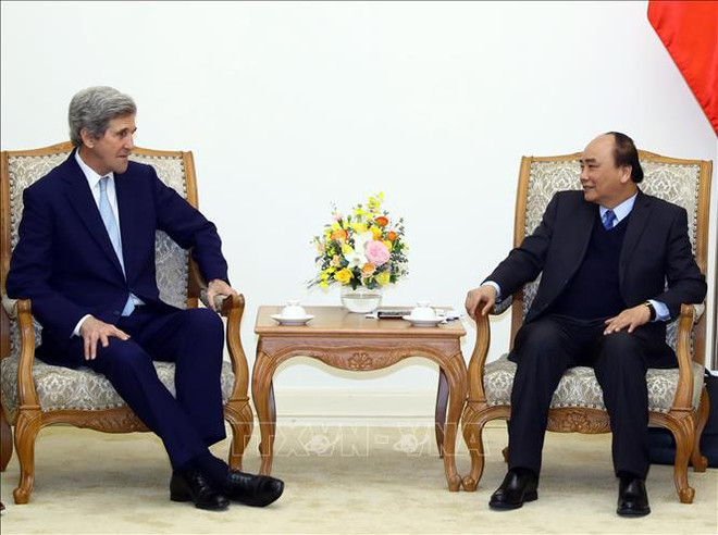 阮春福总理会见美国前国务卿克里 ảnh 1 阮春福总理会见美国前国务卿克里 ảnh 1