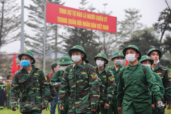 组图:首都河内新兵带着口罩奔赴军营 ảnh 1 组图:首都河内新兵带着口罩奔赴军营 ảnh 1