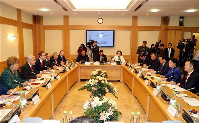 越南国会主席主席阮氏金银会见俄罗斯鞑靼斯坦共和国国务委员会主席 ảnh 1 越南国会主席主席阮氏金银会见俄罗斯鞑靼斯坦共和国国务委员会主席 ảnh 1