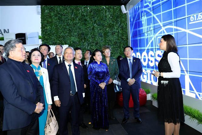 越南国会主席主席阮氏金银会见俄罗斯鞑靼斯坦共和国国务委员会主席 ảnh 3 越南国会主席主席阮氏金银会见俄罗斯鞑靼斯坦共和国国务委员会主席 ảnh 3