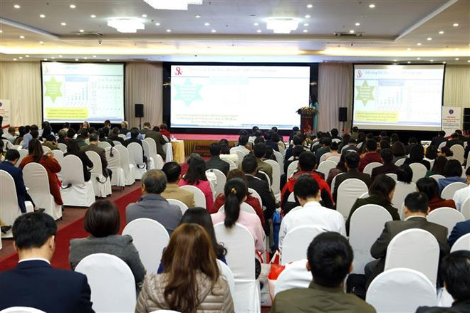 每年越南有万余名艾滋病病毒感染者接受抗逆转录病毒治疗 ảnh 1