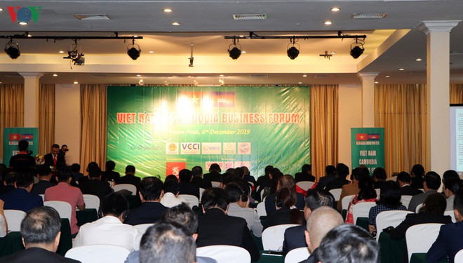 越柬两国企业十分关注跨境投资经营机会 ảnh 1