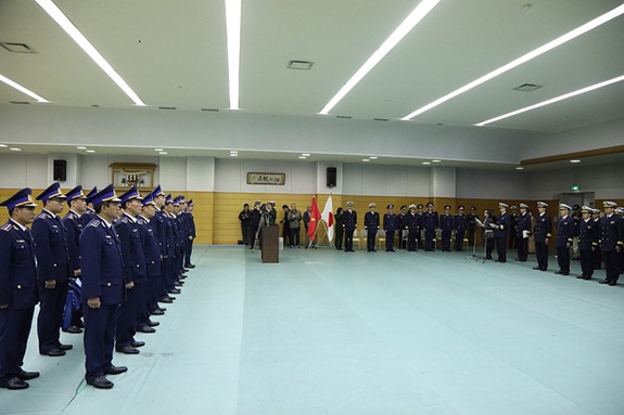 越南“CBS 8002号”海警船对日本进行访问 ảnh 1 越南“CBS 8002号”海警船对日本进行访问 ảnh 1