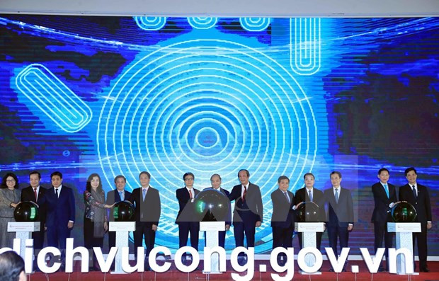 越南政府总理阮春福出席国家公共服务门户网站开通典礼 ảnh 1 越南政府总理阮春福出席国家公共服务门户网站开通典礼 ảnh 1