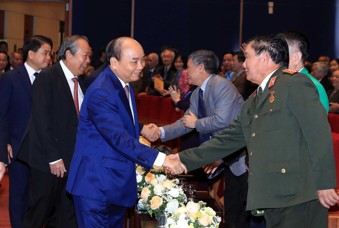 阮春福总理：为教育事业的发展尽心尽力 ảnh 2