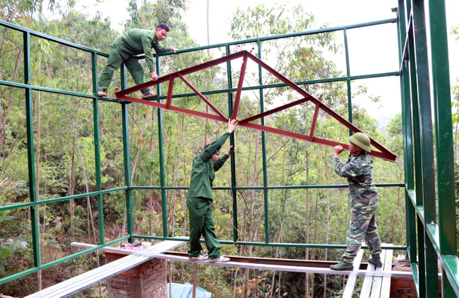 谅山省春节前夕加强打击边境走私和商业欺诈犯罪活动 ảnh 2 谅山省春节前夕加强打击边境走私和商业欺诈犯罪活动 ảnh 2