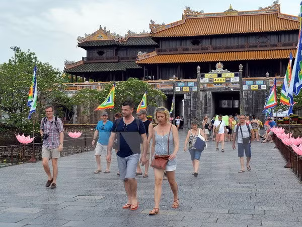 承天顺化省确定将旅游业发展成为经济拳头产业 ảnh 2