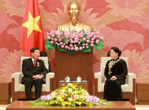 国会主席阮氏金银会见老挝最高人民法院院长坎潘·西提丹帕 ảnh 1 国会主席阮氏金银会见老挝最高人民法院院长坎潘·西提丹帕 ảnh 1