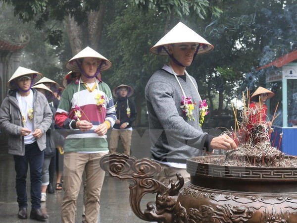 富寿省接待2018年首批国际游客 ảnh 1