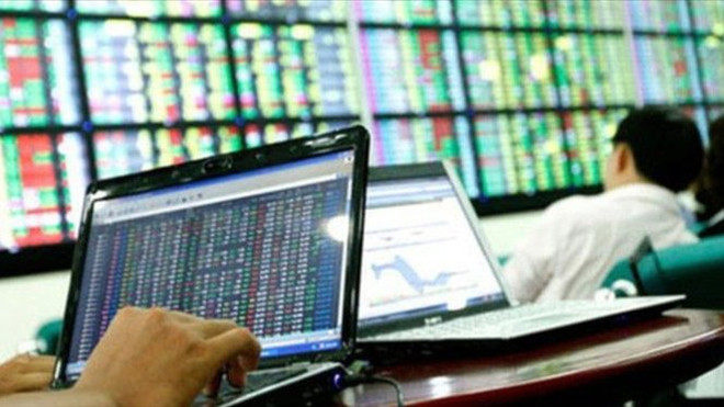 8多万亿越盾涌入股市 VN-Index突破1000点关口 ảnh 1 8多万亿越盾涌入股市 VN-Index突破1000点关口 ảnh 1