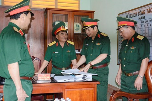 潘文江上将视察第四军团 ảnh 2 潘文江上将视察第四军团 ảnh 2