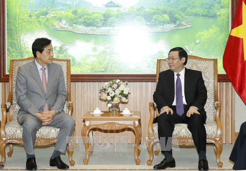 政府副总理王廷惠会见韩国韩亚金融集团董事长金正大 ảnh 1 政府副总理王廷惠会见韩国韩亚金融集团董事长金正大 ảnh 1