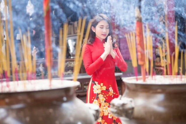 越南人年初去寺庙烧香祈福的美好习俗 ảnh 1 越南人年初去寺庙烧香祈福的美好习俗 ảnh 1