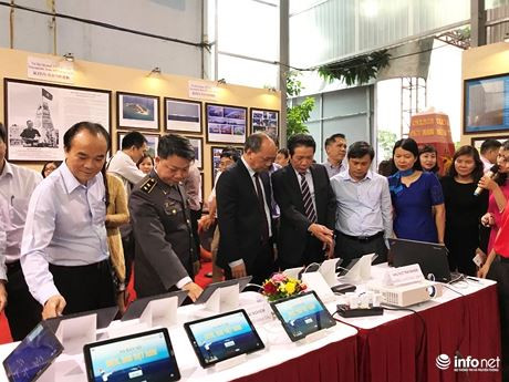 “黄沙与长沙归属越南——历史证据和法律依据” 资料和地图展在河内举行 ảnh 2 “黄沙与长沙归属越南——历史证据和法律依据” 资料和地图展在河内举行 ảnh 2