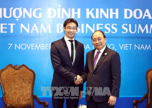 政府总理阮春福会见世界经济论坛执行董事菲利普·罗斯勒 ảnh 1 政府总理阮春福会见世界经济论坛执行董事菲利普·罗斯勒 ảnh 1