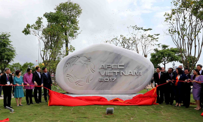 2017年APEC会议:代表们在APEC公园参观游览 兴致勃勃 ảnh 1 2017年APEC会议:代表们在APEC公园参观游览 兴致勃勃 ảnh 1