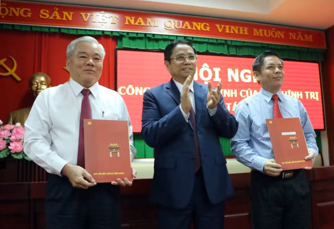 越共中央政治局关于朔庄省干部工作的决定正式公布 ảnh 2