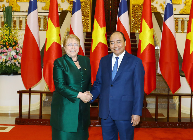 政府总理阮春福会见智利总统米歇尔·巴切莱特·赫里亚 ảnh 1 政府总理阮春福会见智利总统米歇尔·巴切莱特·赫里亚 ảnh 1